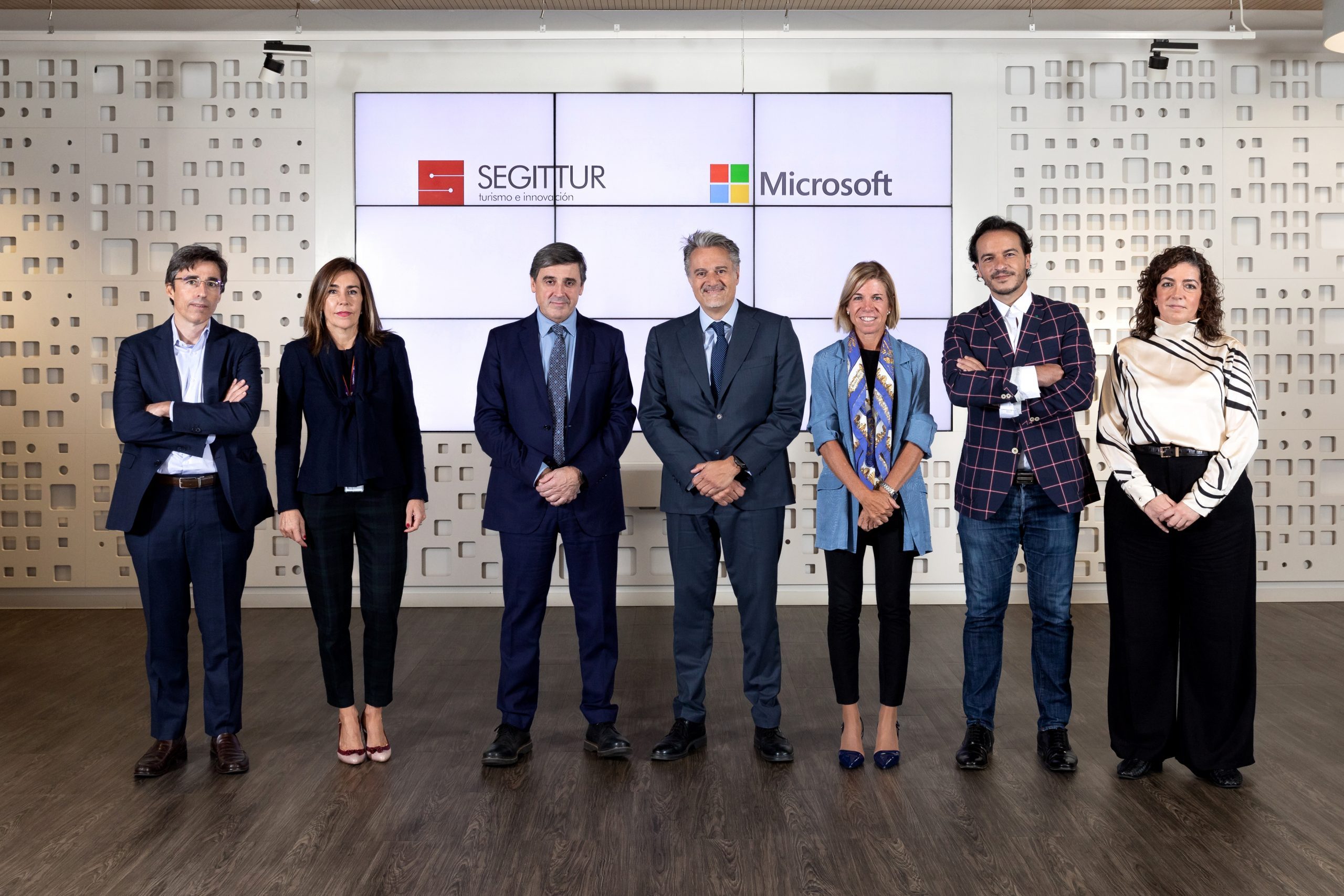 SEGITTUR y Microsoft colaborarán en la transformación digital de los DTI