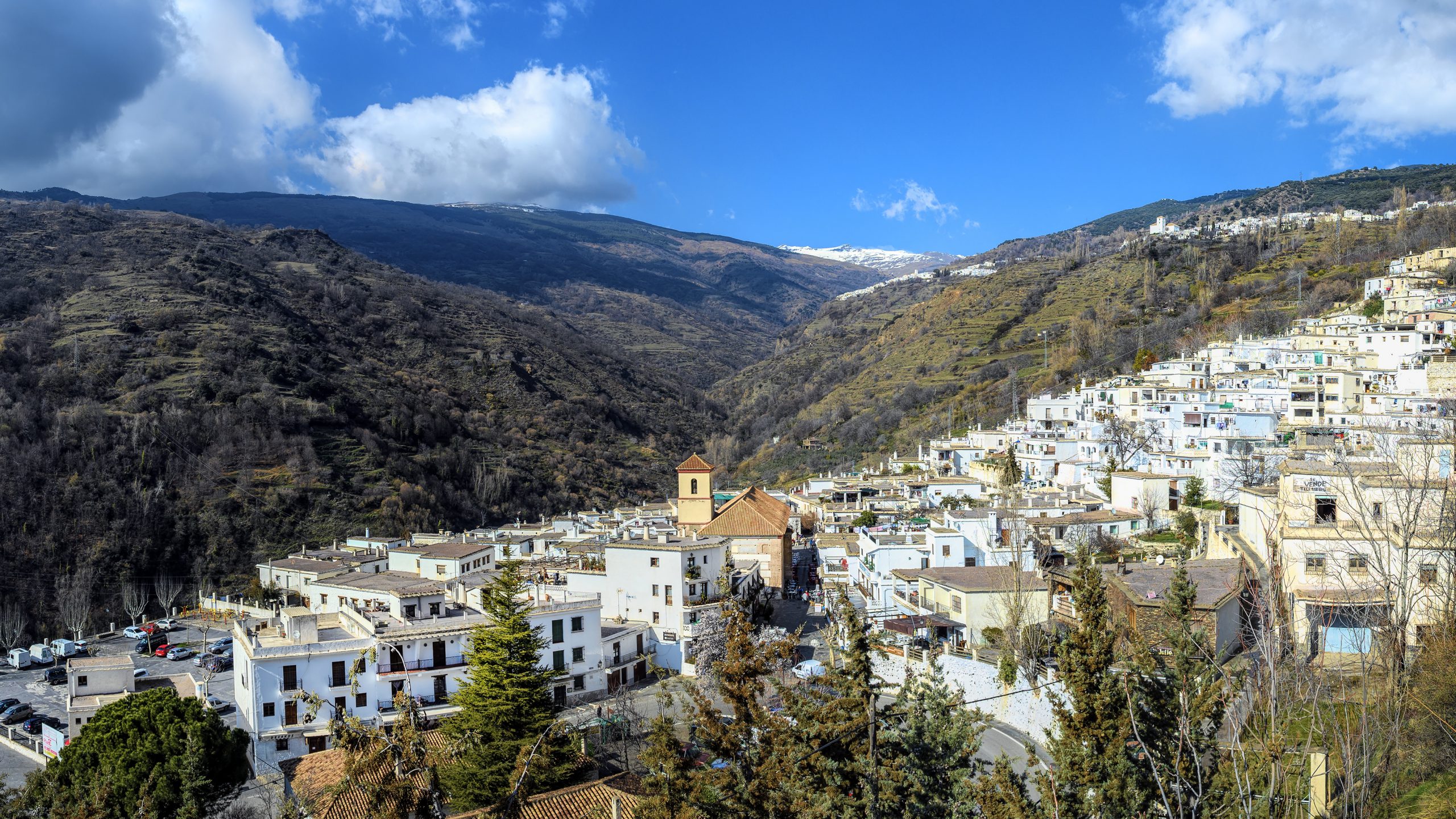 El Ayuntamiento de Pampaneira (Granada) coloca sensores que miden los vehículos que entran y salen del pueblo