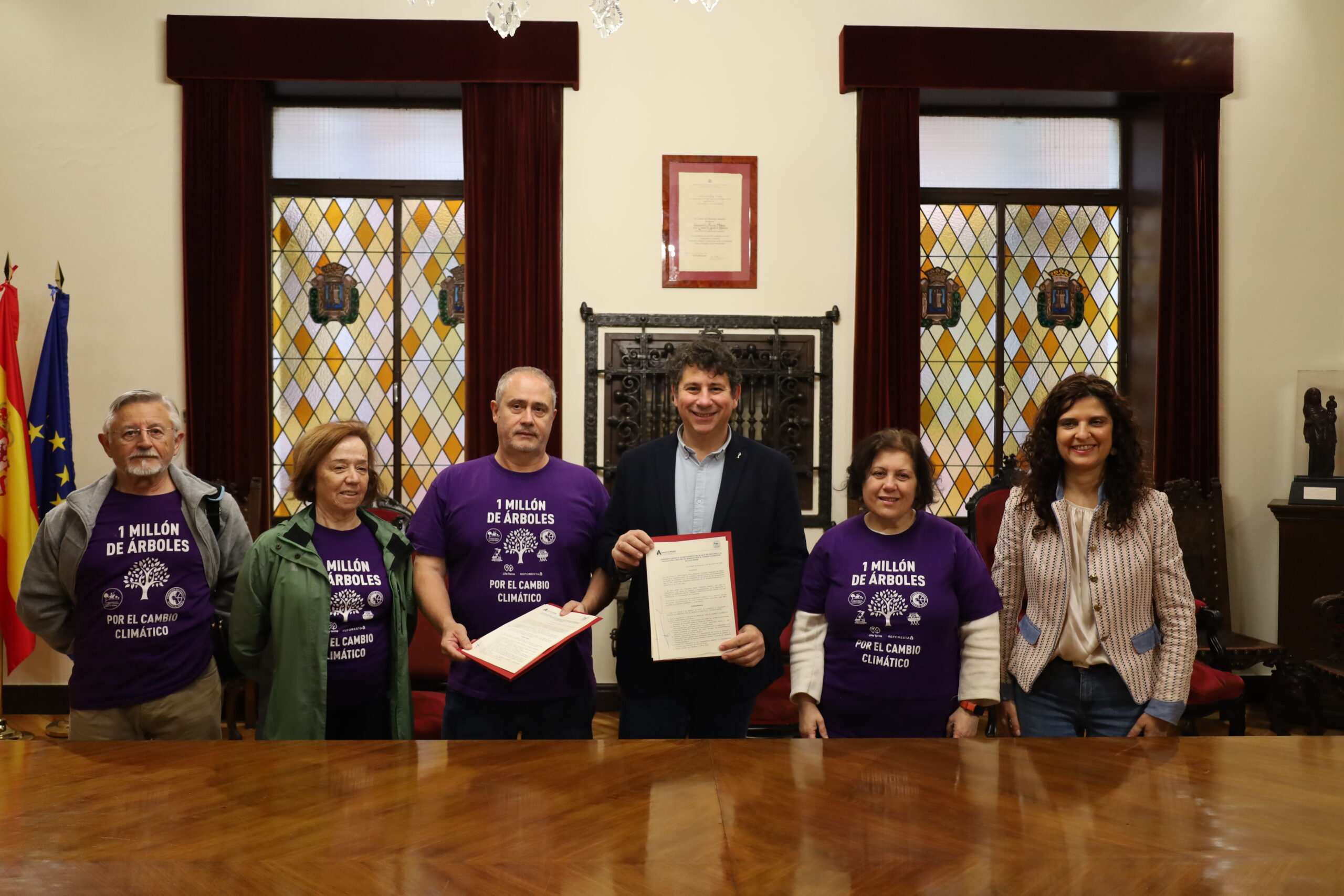 El Ayuntamiento de Alcalá de Henares y la Asociación 1 millón de Árboles firman un convenio para impulsar las plantaciones de espacios urbanos